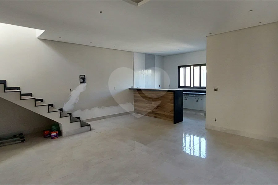 Casa à venda com 3 quartos, sendo 1 suíte,  no condomínio Residencial Mônaco, Piracicaba - SP