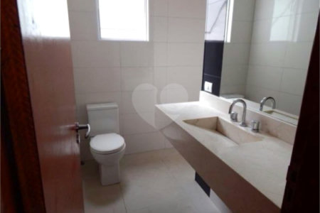 Apartamento à venda na Aclimação
