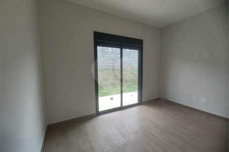 Casa exclusiva em Atibaia de alto padrão com 3 suítes, piscina, espaço gourmet, condomínio fechado, aceita financiamento