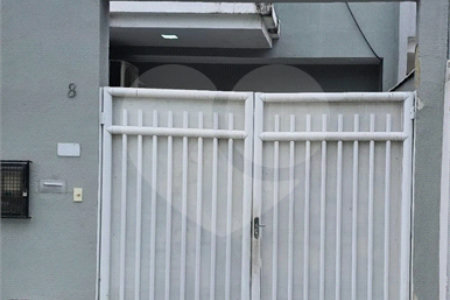 Casa Geminada na Taquara com duas suítes, um closet e toda reformada