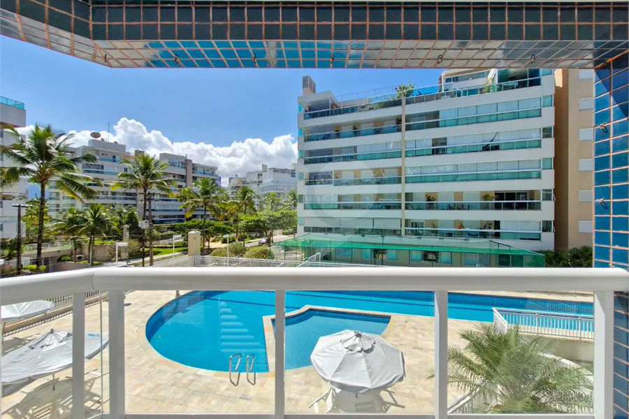 Apartamento à venda com 3 quartos, sendo 2 suítes,  em Riviera de São Lourenço, Bertioga, SP