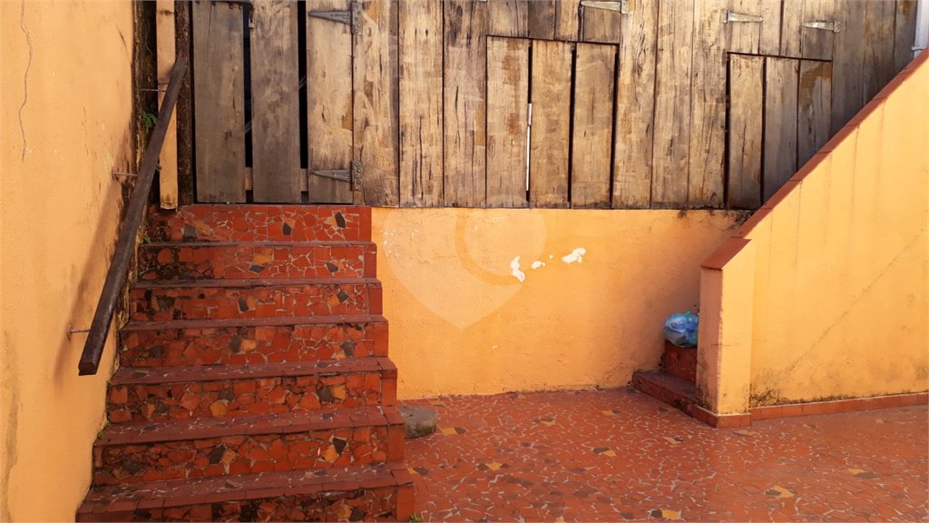 BELA CASA 274 M² C/ 3 QUARTOS 1 SALA 1 COZINHA 3 BANHEIROS 2 VAGAS Para Estacionamento coberta P/ VENDA NA V N Cachoeirinha