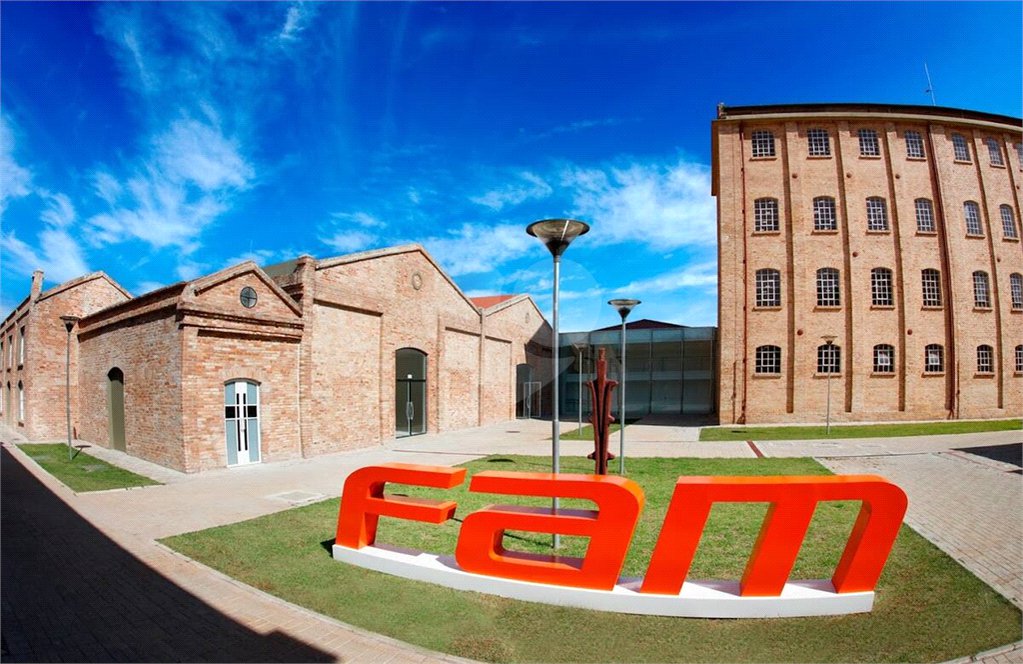 Na Mooca á venda Apartamento / Studio com 51m² 1 dormitório e 1 vaga.