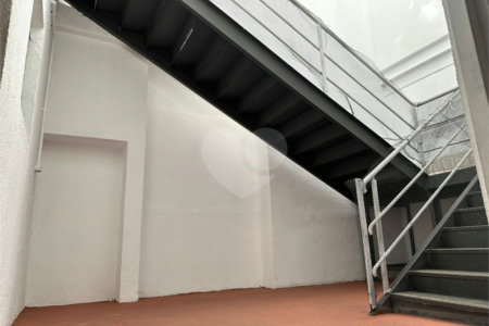 Excelente Casa Térrea Comercial em Região Nobre !!!