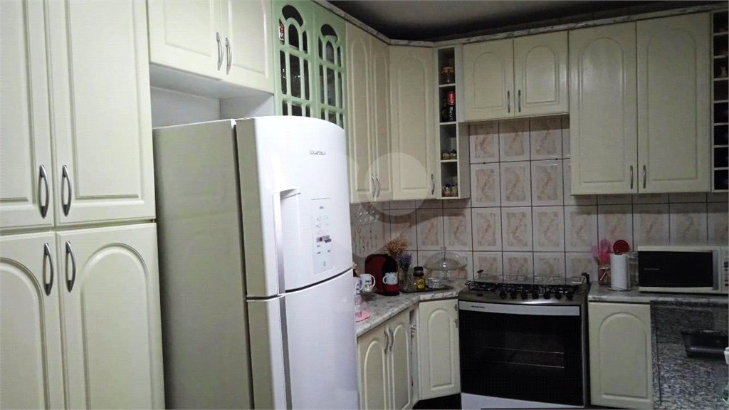 Casa versátil à venda: Casa com 2 Quartos, 3 Unidades Residenciais e Sala Comercial - Louveira