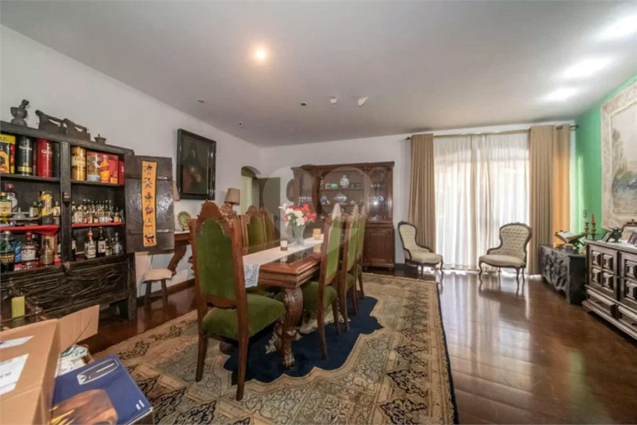 Casa Alto Padrão.Localização excelente. Venha conhecer. Agende uma visita.