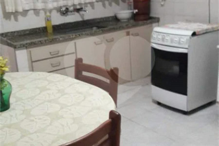 Sobrado à venda na Quarta Parada, para comércio ou residência, entre Alto da Mooca e Belenzinho