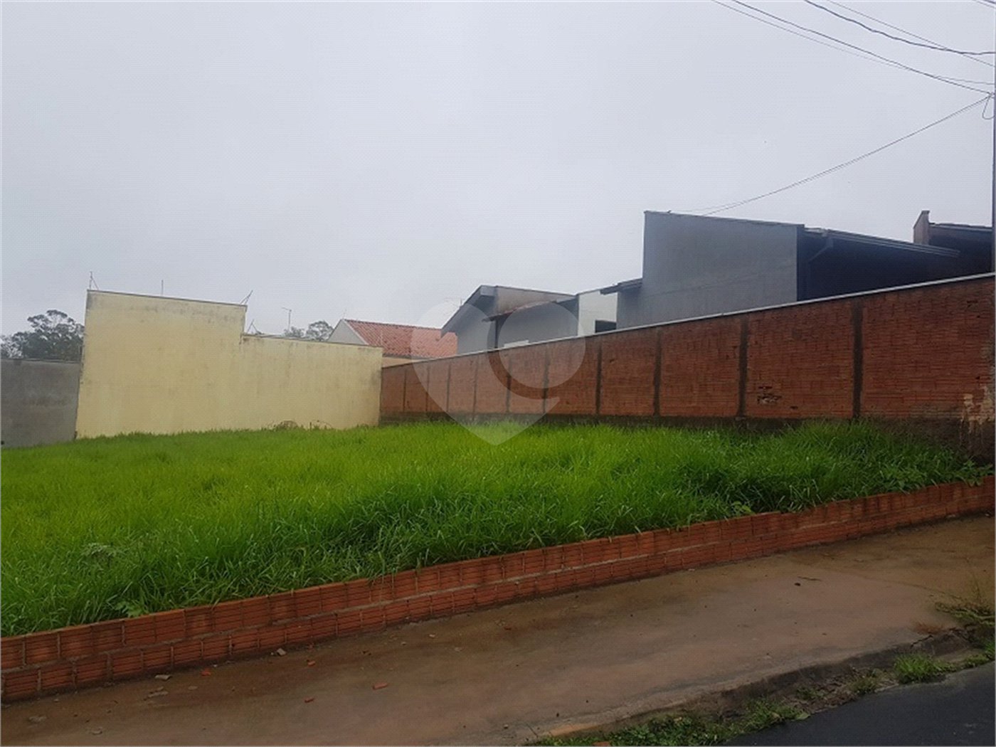Excelente lote para venda.
