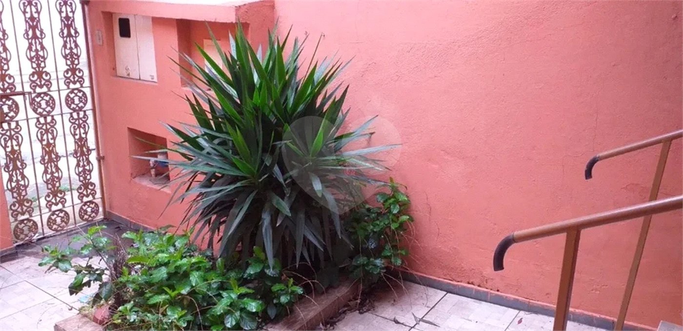 Casa à venda na Vila Carrão, 3 quartos (1 suíte)