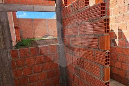 Casa à venda com 3 quartos, sendo 2 suítes, em Jardim Nova Ponta Porã, Ponta Porã - MS
