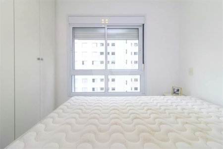 Apartamento com 43m² na região do Campo Belo em São Paulo - SP.