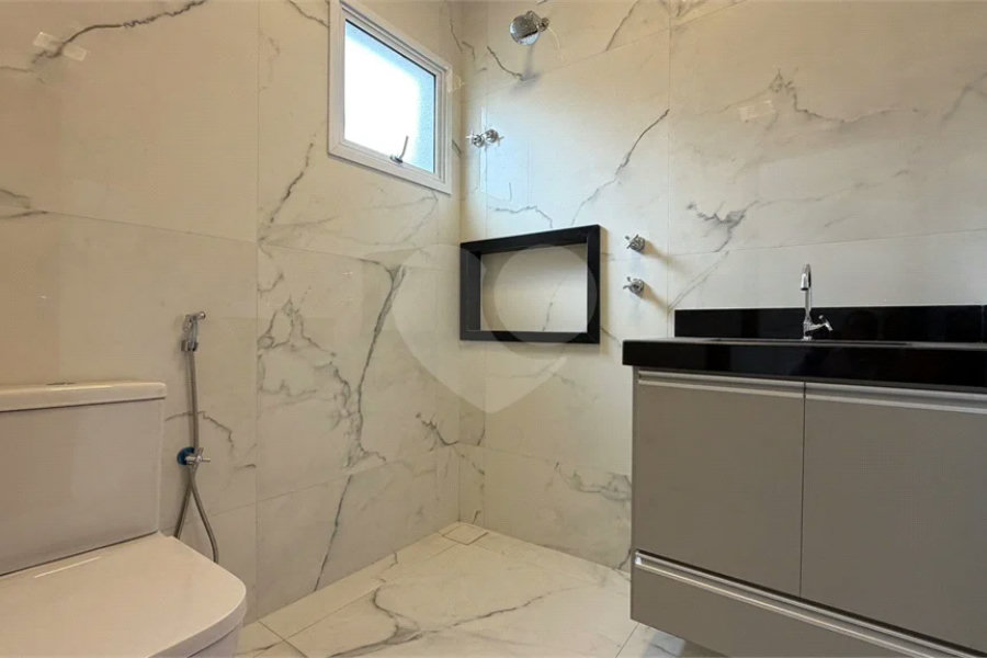 Casa à venda ou para alugar com 3 quartos, sendo 1 suíte,  no condomínio Residencial Mônaco, Piracicaba - SP