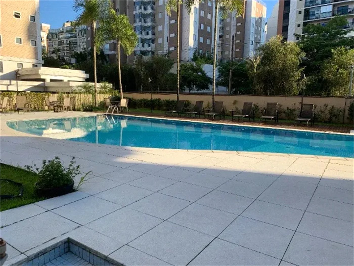 Apartamento à venda com 3 quartos, sendo 1 suíte, em Cidade São Francisco, São Paulo, SP