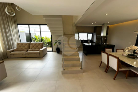 Casa de alto padrão para venda no condomínio Damha III.