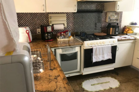 Sobrado com 363m² à venda no Alto da Moóca - 3 suítes e 6 vagas.