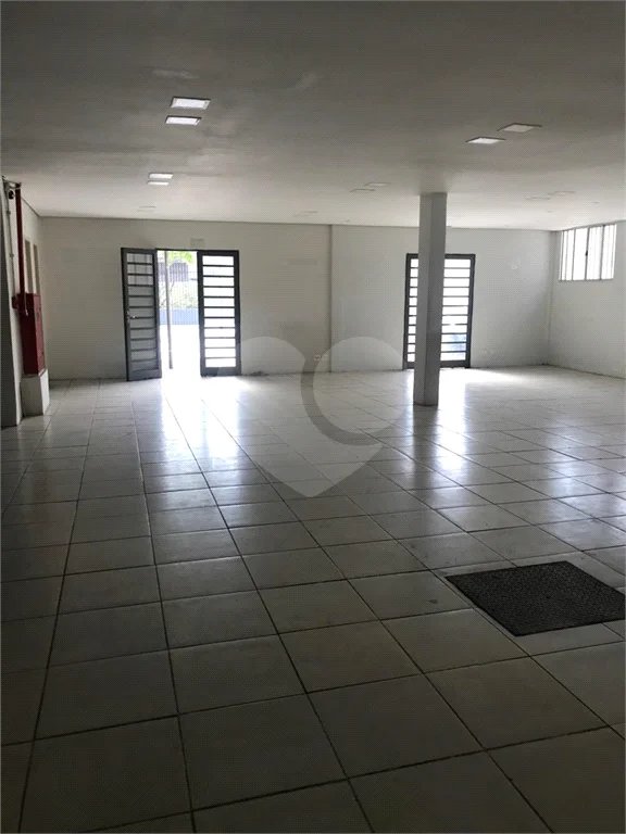 PRÉDIO COMERCIAL OU RESIDENCIAL DE 215,0 M² COM 03 QUARTOS, 04 VAGAS, 02 BANHEIROS PARA VENDA NO CARRÃO