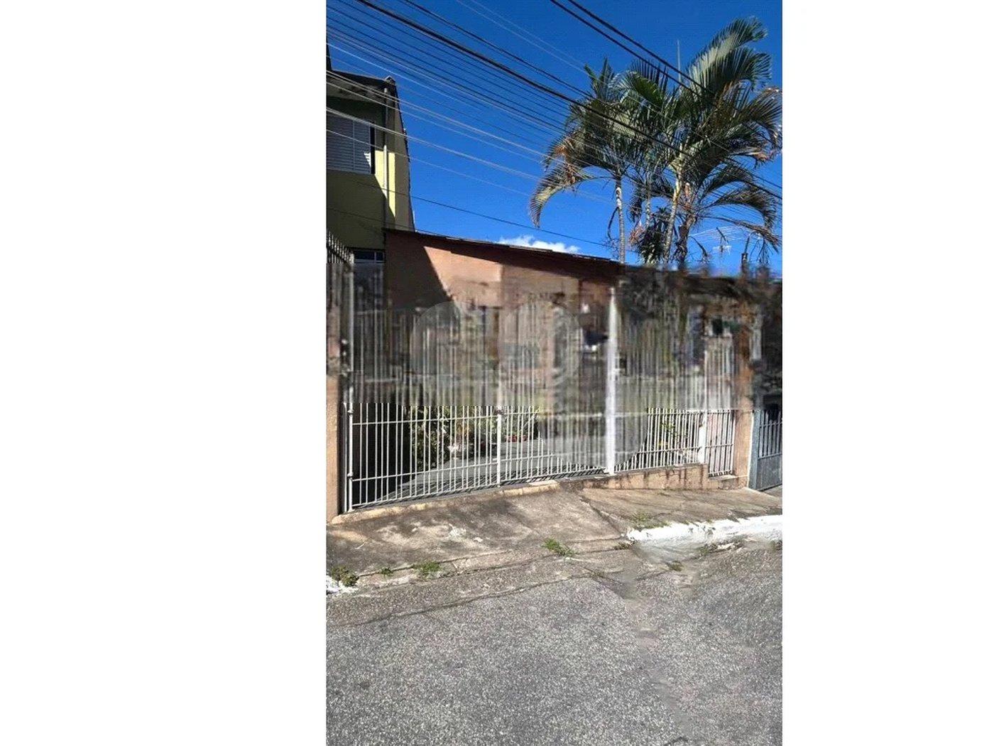 Oportunidade: 2 Casas térreas no Mesmo Terreno