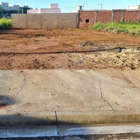 Terreno com 253,00 m² .