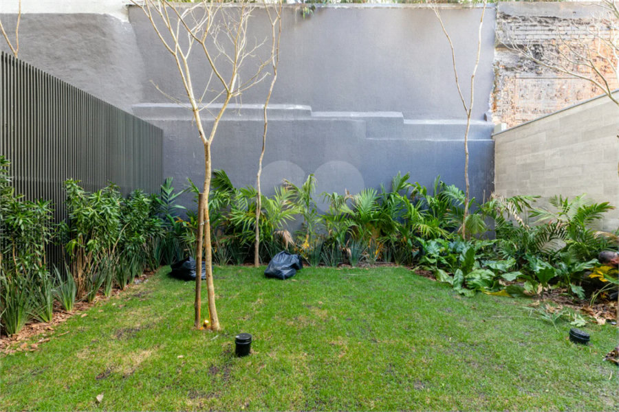 Oportunidade Única nos Jardins: Seu Refúgio de Alto Padrão ou Investimento de Alta Rentabilidade.