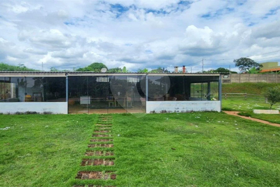 Chácara à venda com 4 quartos, sendo 1 suíte,  em Jardim dos Ipês, Brodowski, SP