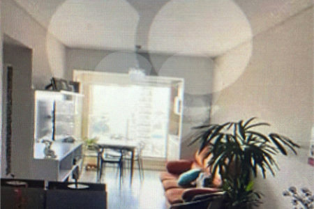 Apartamento na Mooca com 77m2 com 3 dormitórios sendo 1 suíte, 3 banheiros, 2 vagas de garagem