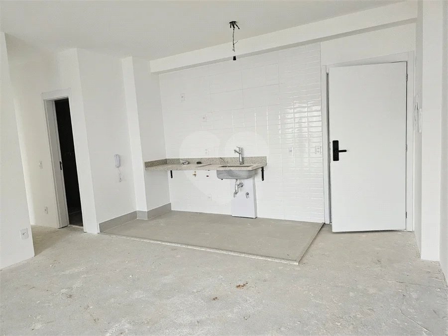 Casa Ibirapuera Apartments da Cyrela, a poucos minutos do Parque Ibirapuera, na Vila Clementino, com fácil acesso a Av. 23 de Maio e ao Shopping Santa Cruz. Apartamento de 2 dorms,, 1 suíte, 1 vaga de garagem.. Um condomínio com área de lazer tipo clube.