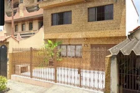 Casa com 124m² , 3 dormitórios , 4 vagas de garagem , à venda , na Vila Sacadura Cabral em Santo André.