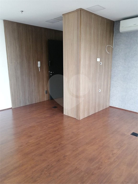 SALA COMERCIAL TOP, VENDA OU LOCAÇÃO, METRÔ VERGUEIRO COM 28,76m2