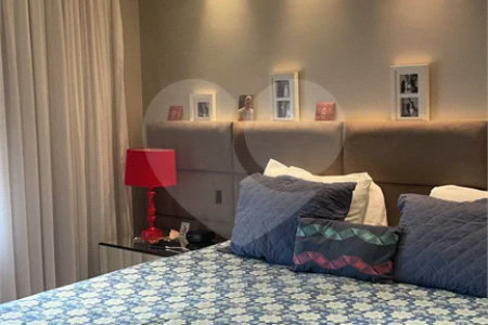Apartamento na Mooca com 204 m² com vista maravilhosa, sendo 3 suítes e 4vagas.