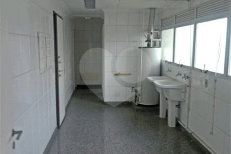 Apartamento a venda com 252 m² no Campo belo.
