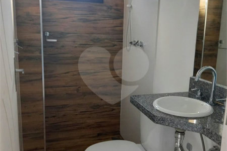 Sobrado à venda com 5 quartos, sendo 3 suítes, em Residencial Jatobás, Louveira, SP