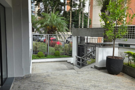 Apartamento à venda com 3 quartos, sendo 1 suíte, em Vila Andrade, São Paulo - SP