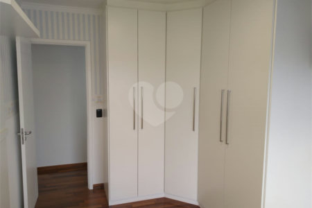 Apartamento 3 suítes, varanda gourmet, 3 vagas em Condomínio Clube na Mooca