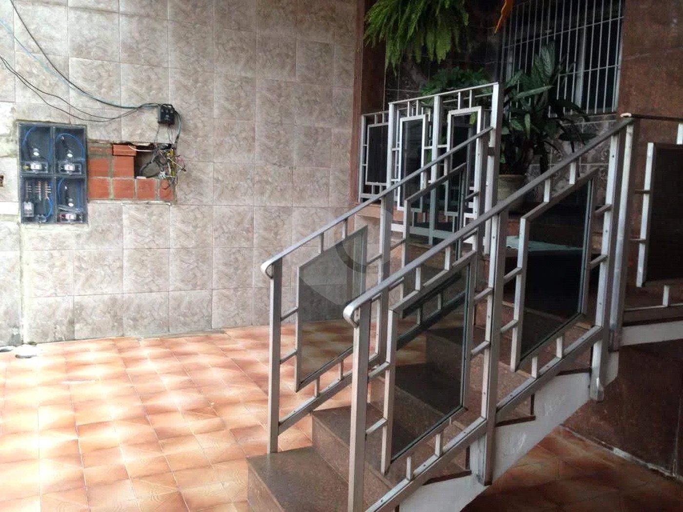 Terreno 10X25 com casas alugadas Vila Rica