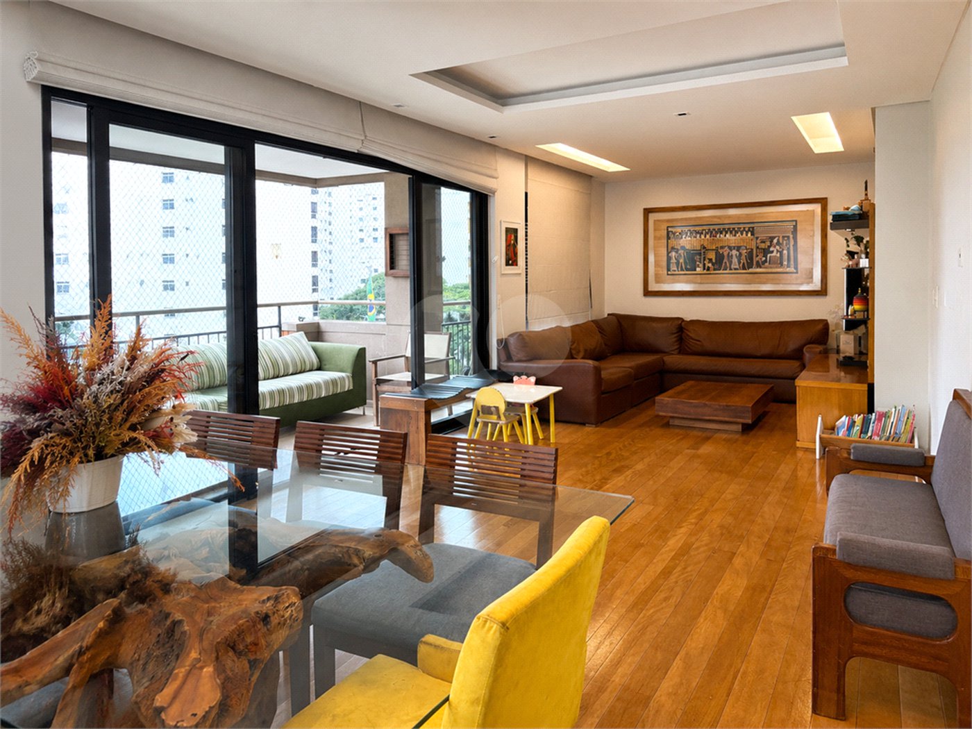 Apartamento em Moema Pássaros à Venda 171 m² 3 Dormitórios 3 Suítes Reformado