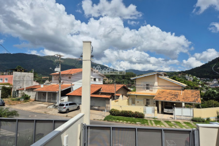 Casa à venda no bairro Recreio Maristela em Atibaia com linda vista para as montanhas