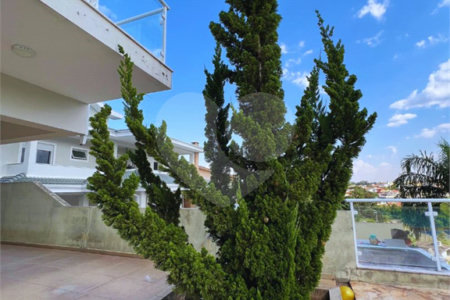 Apresento essa belíssima casa no Condomínio Delle Stelle - Louveira SP