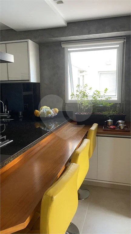 Apartamento na Mooca com 204 m² com vista maravilhosa, sendo 3 suítes e 4vagas.