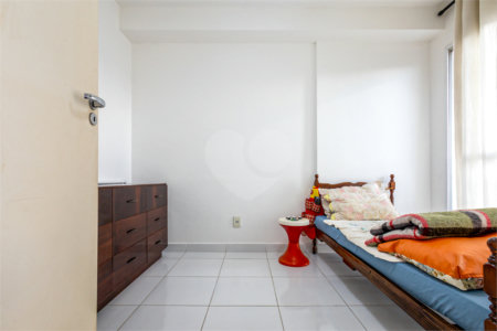 Praticidade e Localização Estratégica no Brás: Apartamento de 32 m² para Venda!