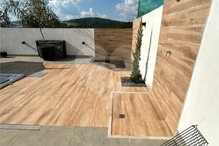 Casa a venda no Condomínio Reserva de Santa Isabel - Louveira SP.