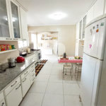 Casa Santa Teresinha | 4 Suítes | 280m² | 3 Vagas | Excelente Localização