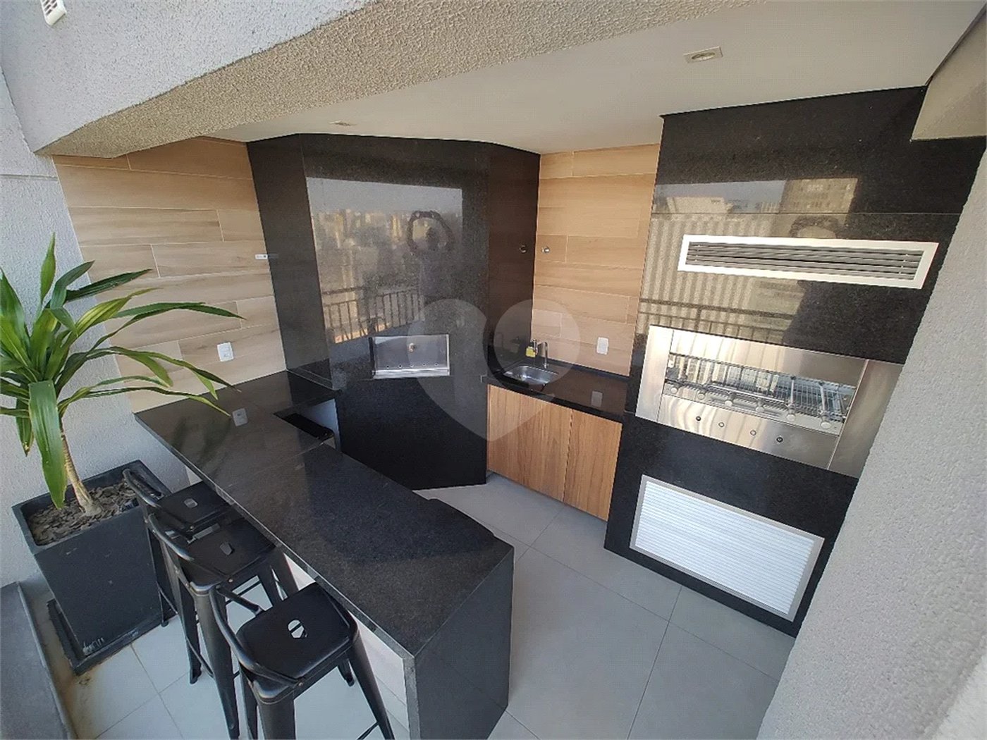 Studio Mobiliado na República – 22m² com Varanda