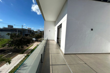 Sobrado dos sonhos a venda no Damha III