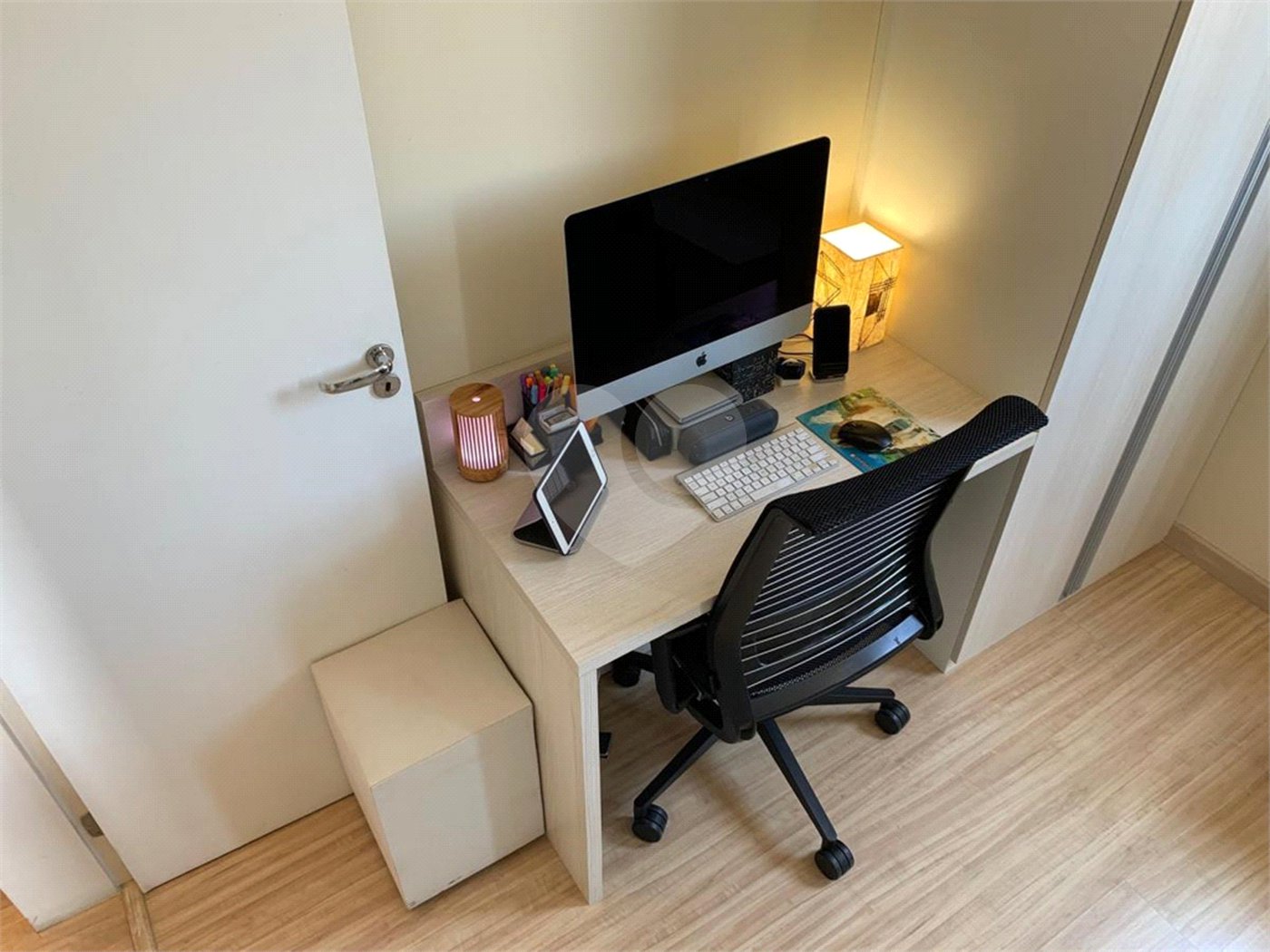 Apartamento de 70m2 com 3 dorms, 2 banheiros, 1 suíte, 1 vaga. Estuda permuta.