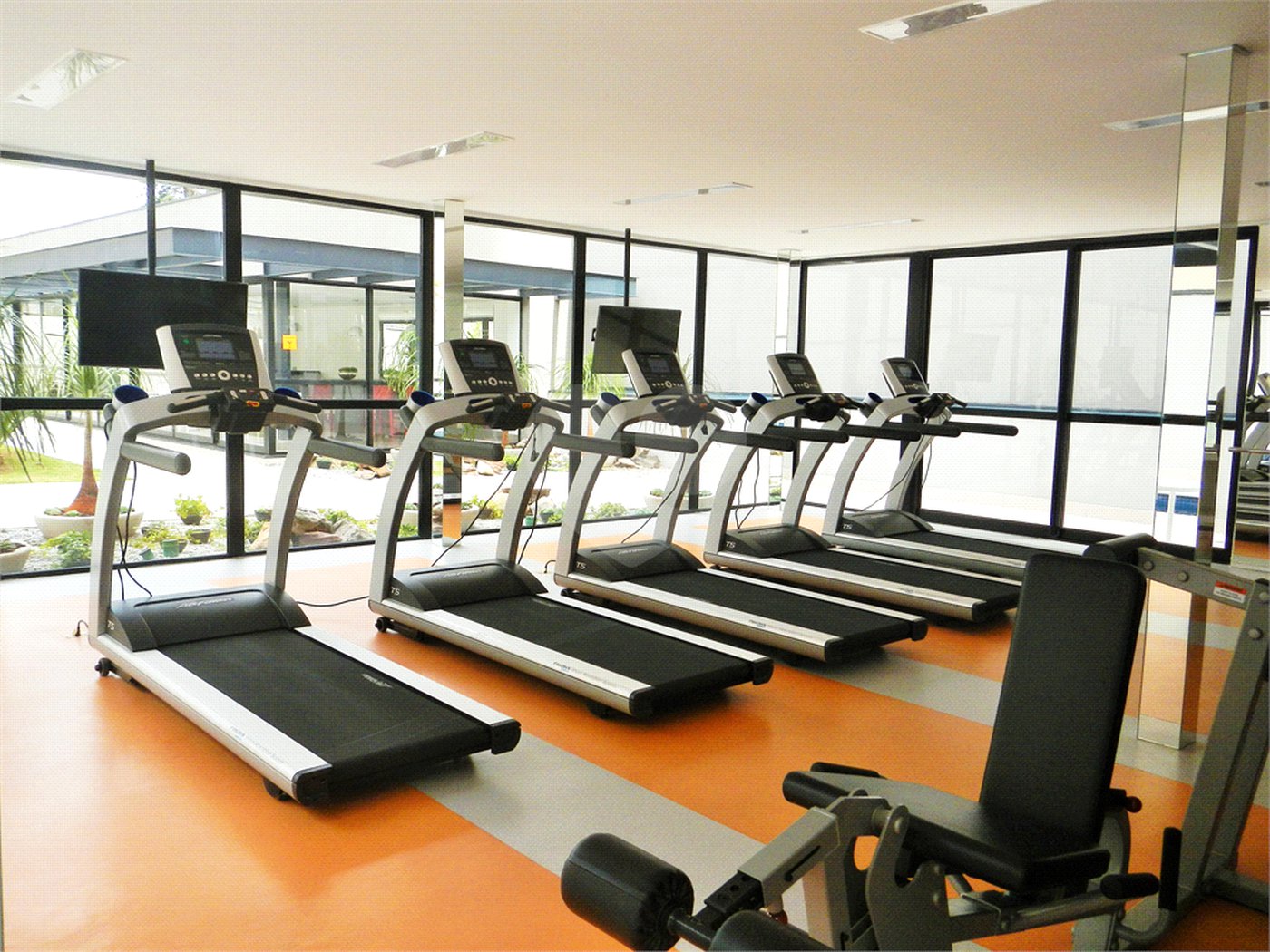 Studio à venda na Aclimação c/33,20m2 úteis - 1 Quarto/1 Vaga - 800m. metrô Ana Rosa/Paraíso