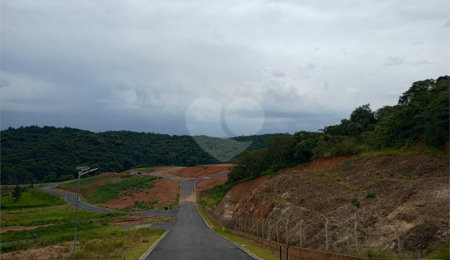 Terreno à venda no condomínio Portal Lamis, Bom Jesus dos Perdões - SP