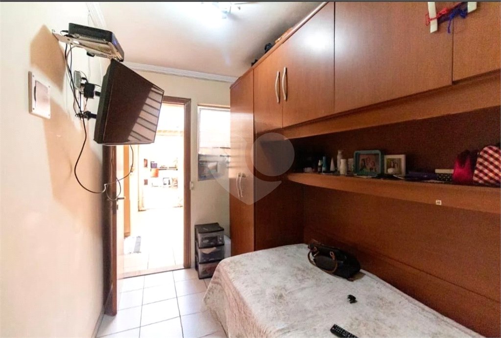 Sobrado à venda no Ipiranga de 140m² com 4 suítes e 3 vagas.