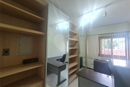 Casa à venda com 3 suítes em Interlagos, São Paulo, SP