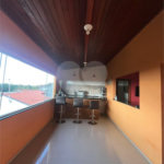 Casa ampla no bairro Terra Rica com 3 pavimentos e excelente estrutura.