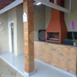 Casa Térrea com 3 dormitórios, sendo 1 suíte.